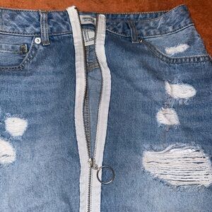 Distressed Denim Skirt with zipper